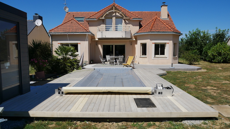 22 - Piriac - terrasse accoya sur dalle béton.JPG