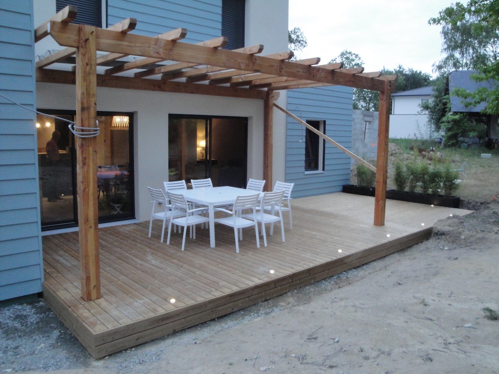 Installation de terrasse en bois sur plot