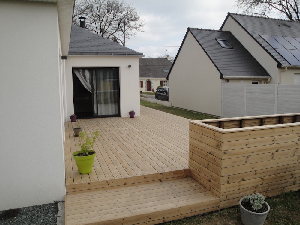 Pose d'une terrasse simple en bois