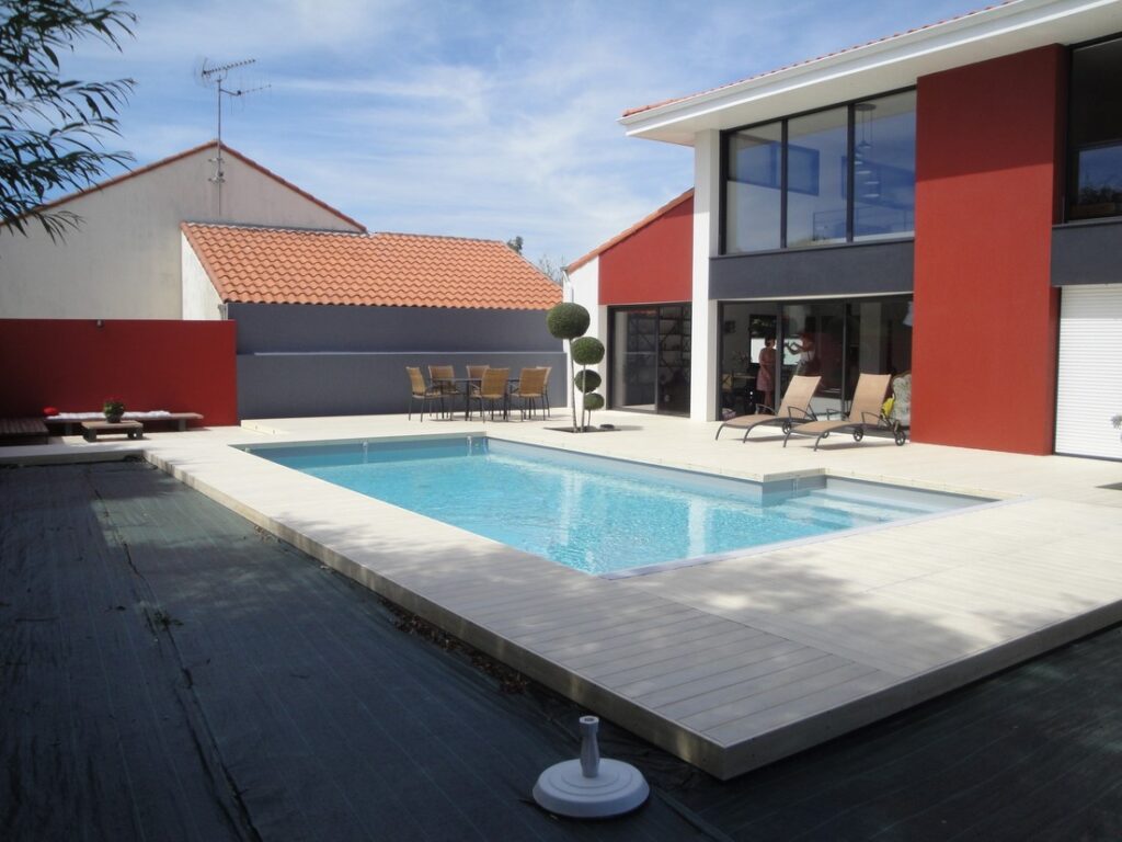 Plage de piscine en ACCOYA à Pornic